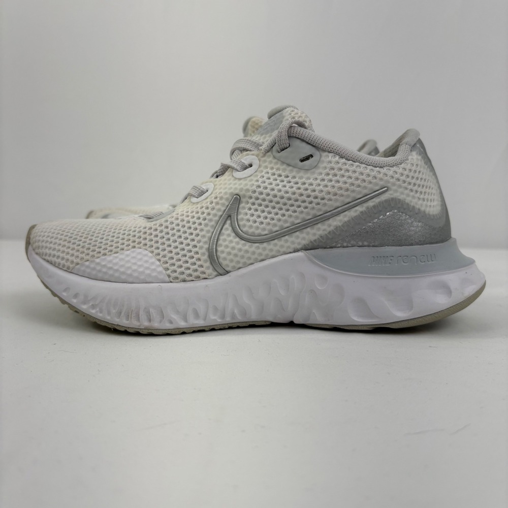 Nike Renew Run Womens Running Sneakers Shoes Pure Platinum CK6360-003 Size 5